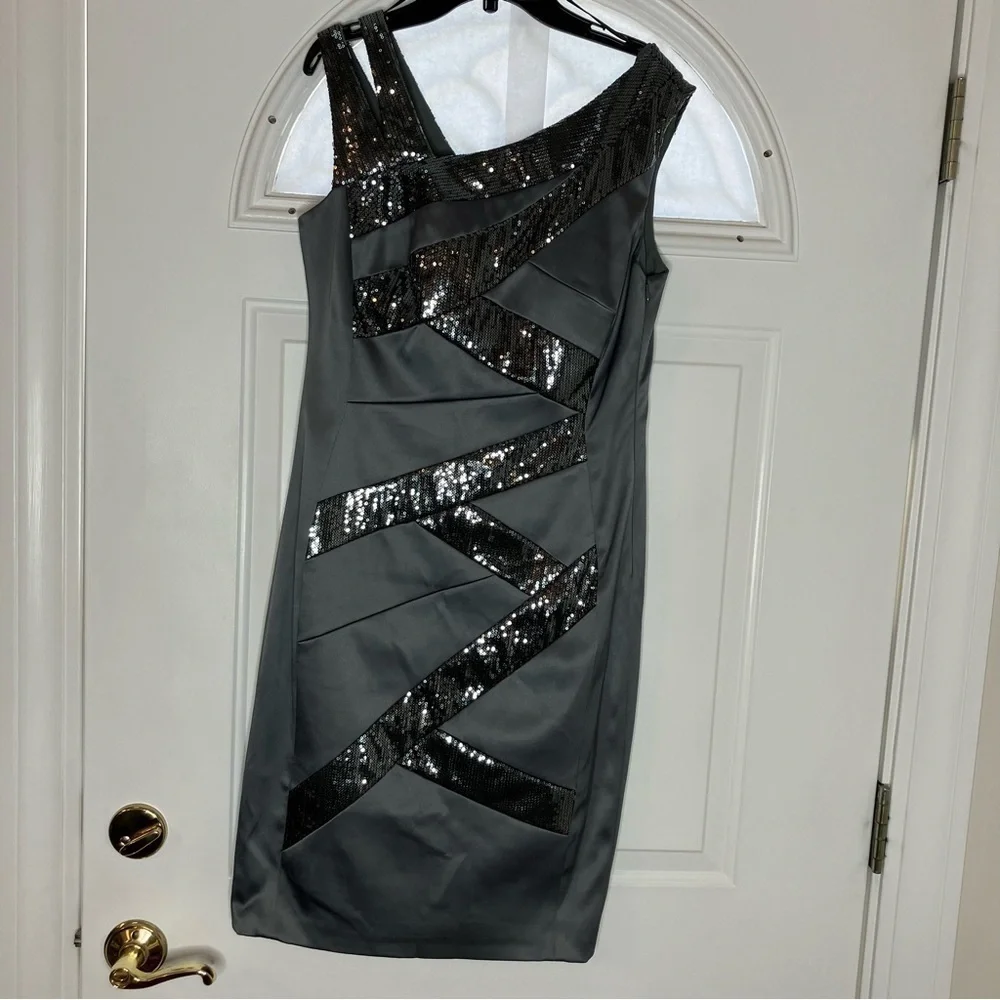Signature by sangria gray dress size 8